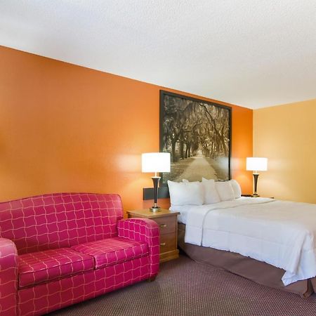 Americas Best Value Inn Darien Exterior foto