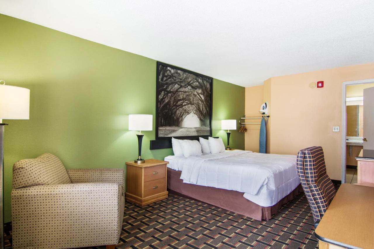 Americas Best Value Inn Darien Exterior foto